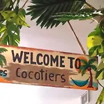 Les Cocotiers Vue 250 M De アパート アグド