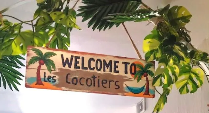 Les Cocotiers Vue 250 M De アパート アグド